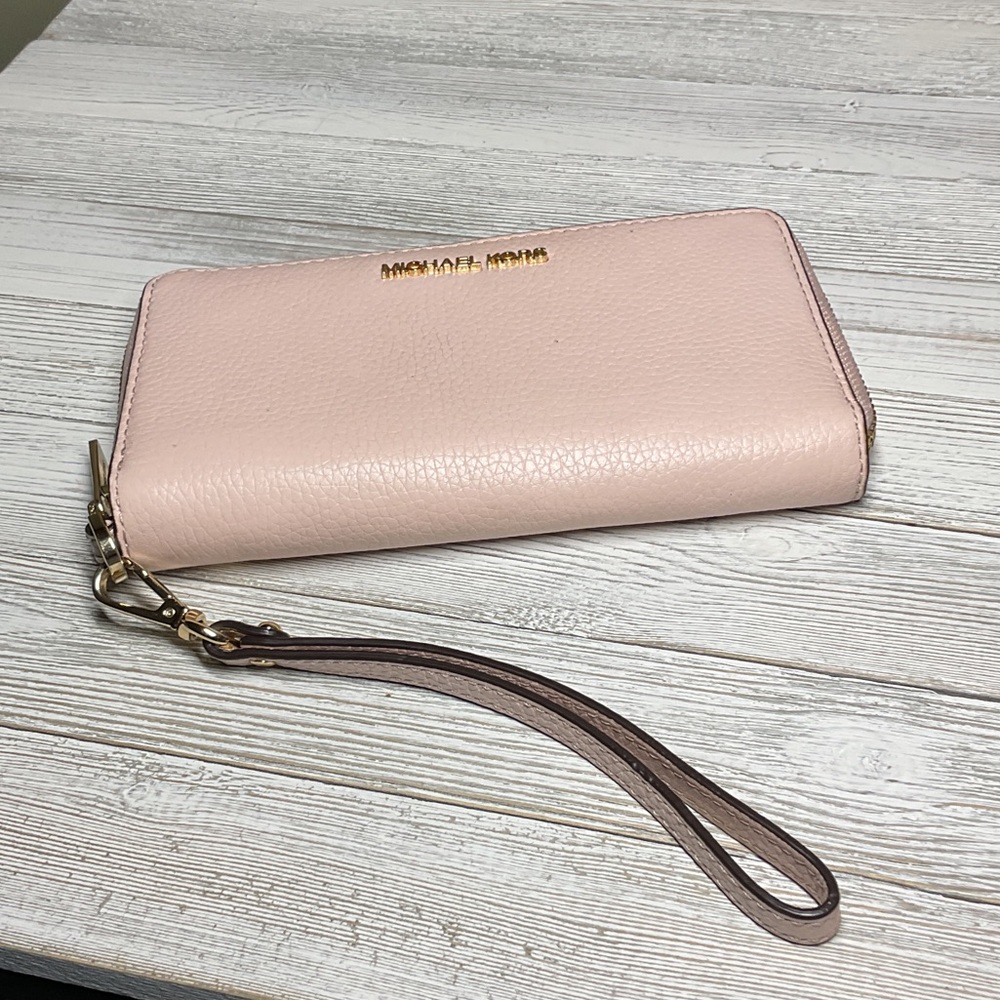 Michael Kors Jet Set Travel Large Flat Phone Case Wallet Wristlet pink